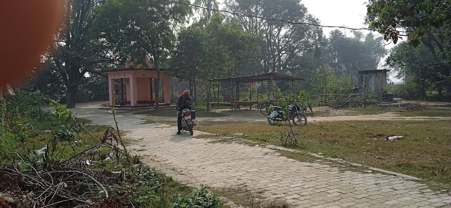 Doodhadhari Barfani Temple - Photo 3