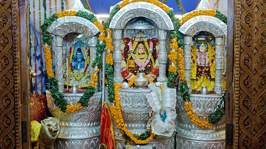 Naina Devi Temple - Photo 2
