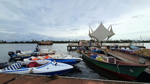 Kuttanad Backwaters - Photo 4