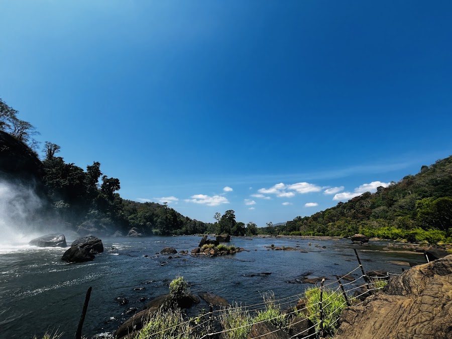 Athirappilly Falls - Photo 3