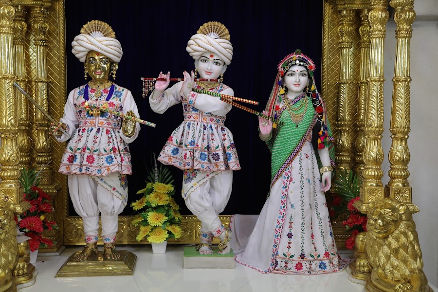 Shri Swaminarayan Temple - Photo 4