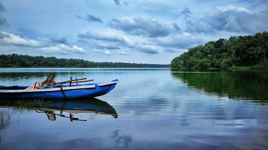 Sasthamkotta Lake - Photo 2