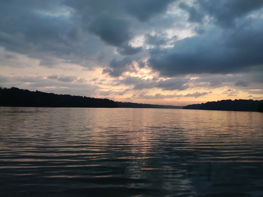 Sasthamkotta Lake - Photo 4
