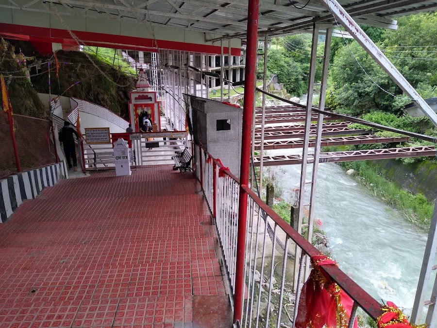 Nau Devi Cave Temple - Photo 2