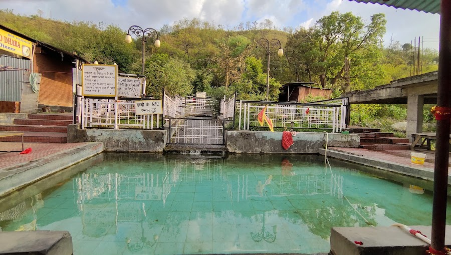 Nau Devi Cave Temple - Photo 4