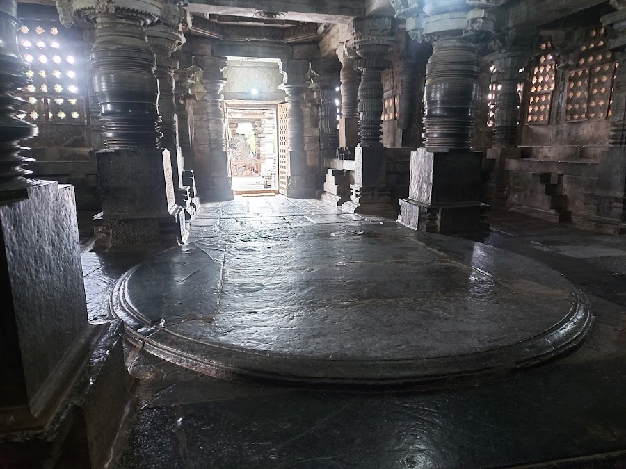 Kedareswara Temple - Photo 4