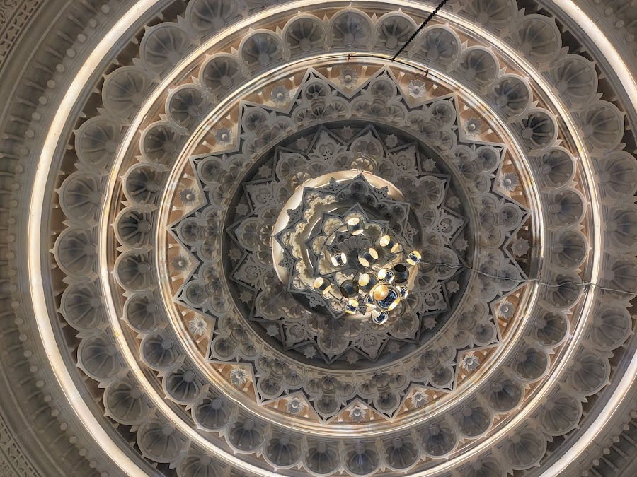 Shri Digambar Jain Temple - Photo 3