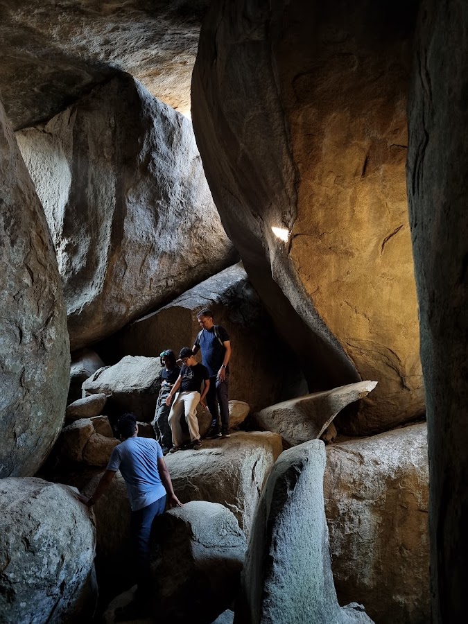 Antaragange Cave And Water - Photo 3