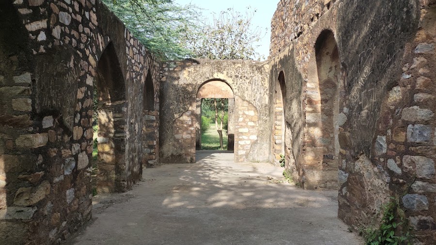 Tomb of Ibrahim Khan Suri - Photo 4