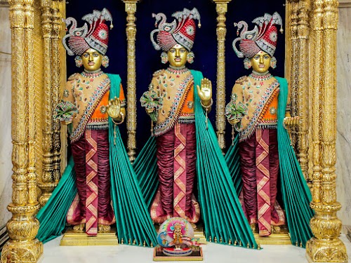 Shri Swaminarayan Mandir - Photo 4