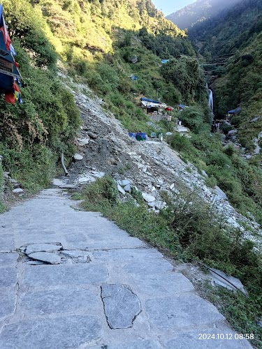 Bhagsu Nag Waterfall - Photo 3