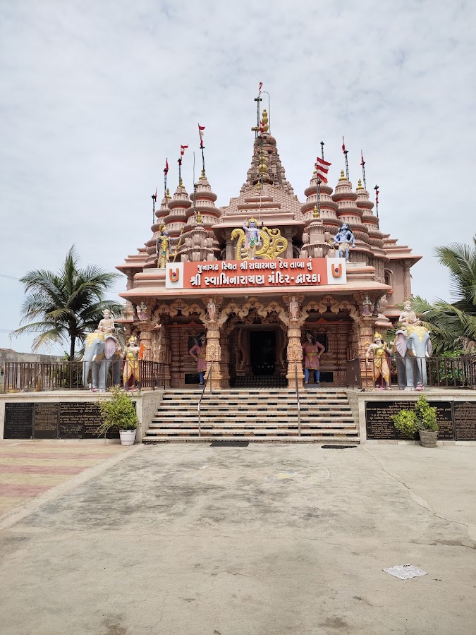 Shree Swaminarayan Mandir - Photo 2