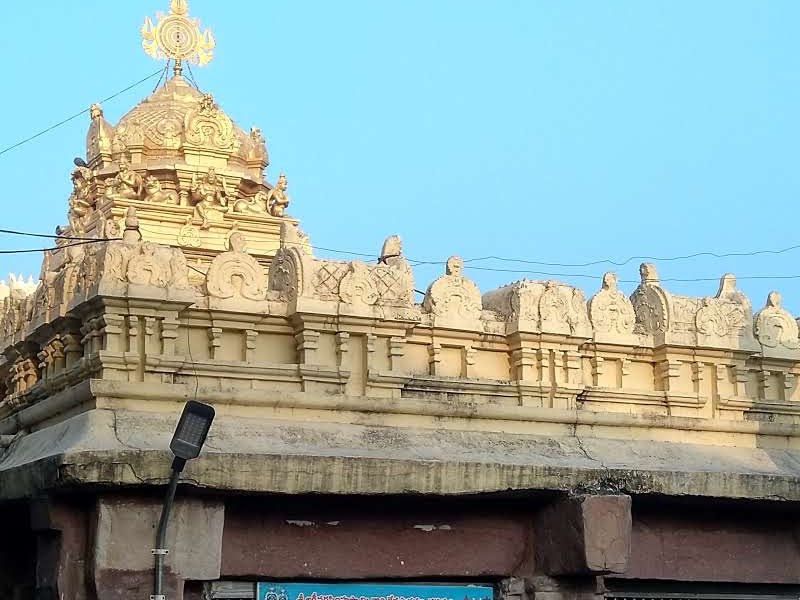 Dharmapuri Lakshmi Narasimha Swamy Temple - Photo 3