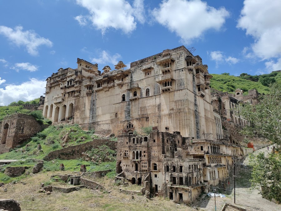 Garh Palace - Photo 4