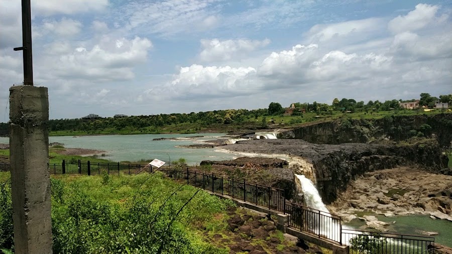 Sahastrakund Waterfall - Photo 4