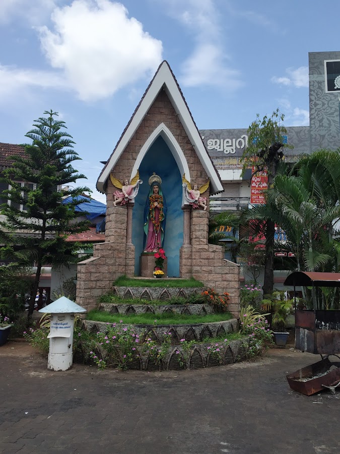 Our Lady of Dolours Basilica - Photo 4