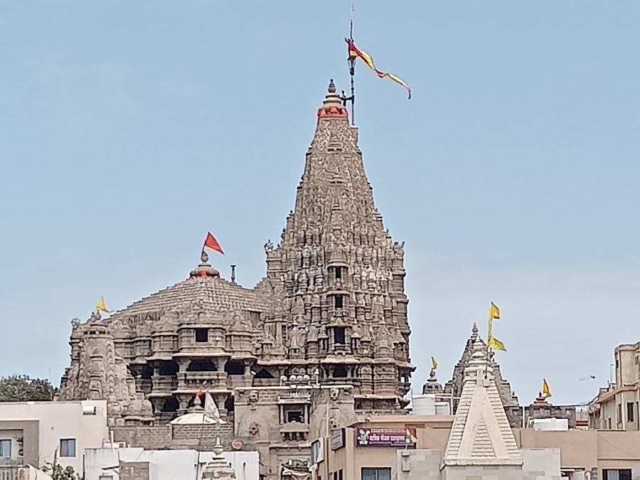 Dwarkadhish Temple - Photo 2