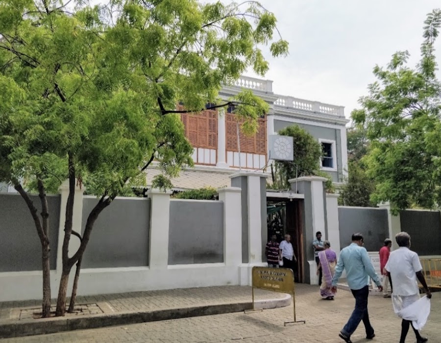 Sri Aurobindo Ashram - Photo 2