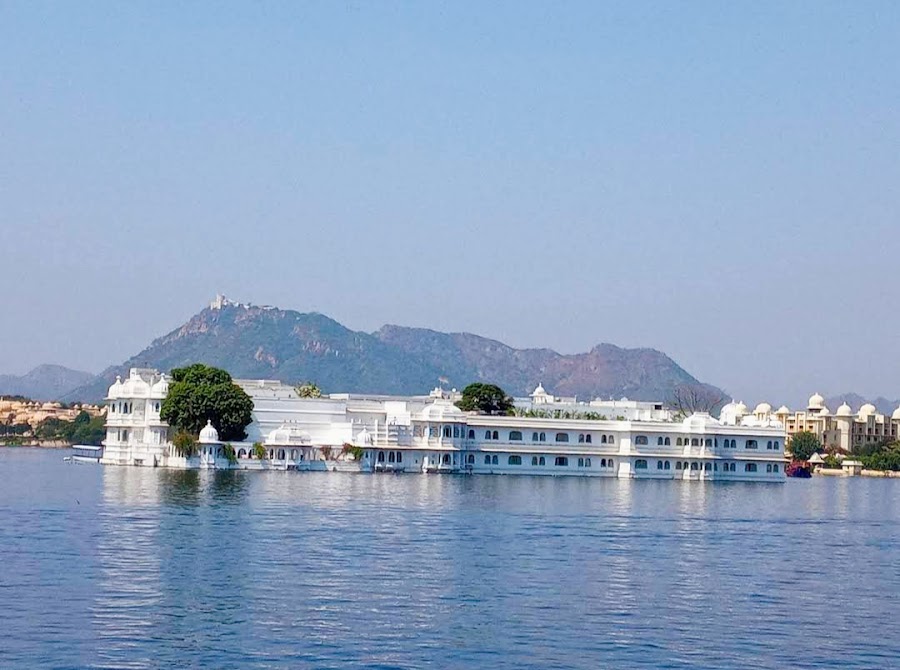 Lake Pichola - Photo 3