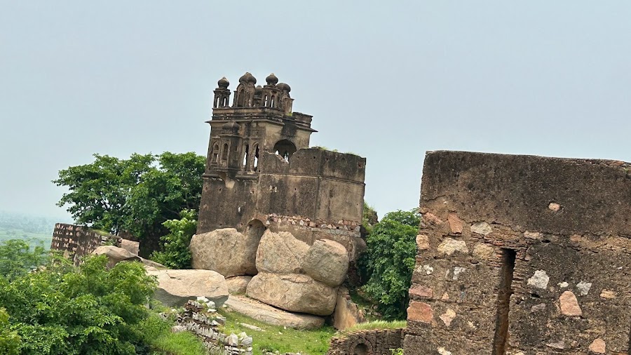 Badaoni Gate - Photo 4