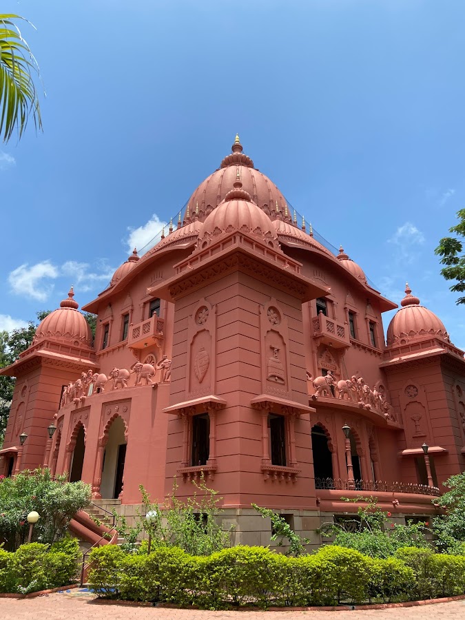 Ramakrishna Ashram - Photo 2