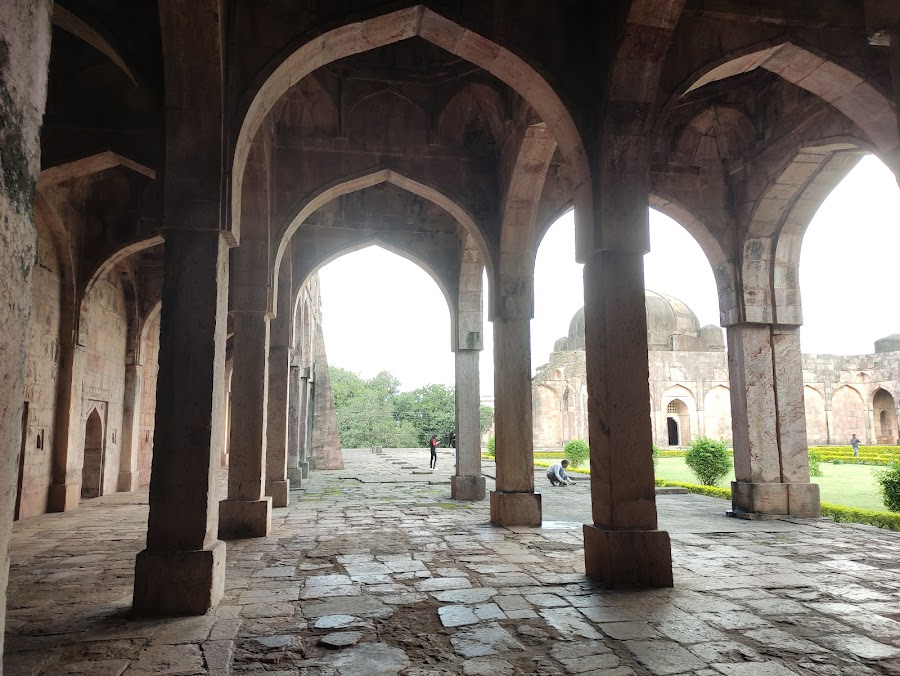 Hoshang Shah's Tomb - Photo 3