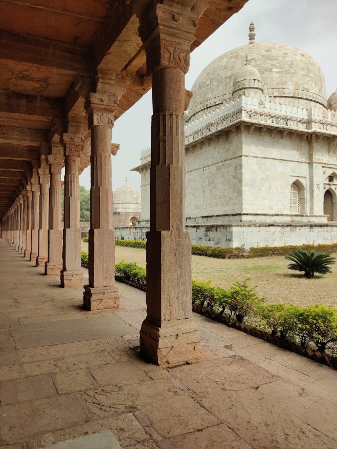 Hoshang Shah's Tomb - Photo 4