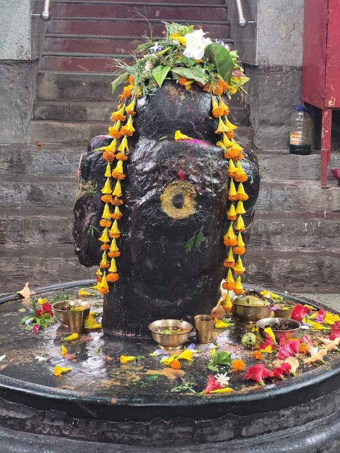 Chaumukhi Mahadeva Temple - Photo 2