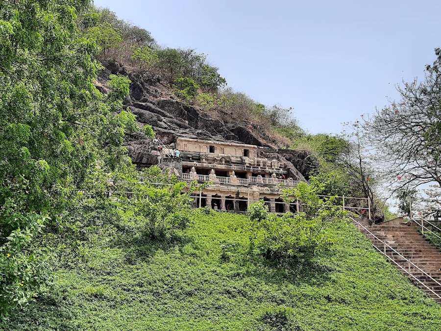 Undavalli Cave Temple - Photo 2