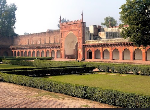 Moti Masjid - Photo 4