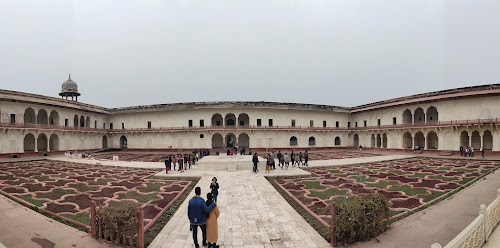 Moti Masjid - Photo 2
