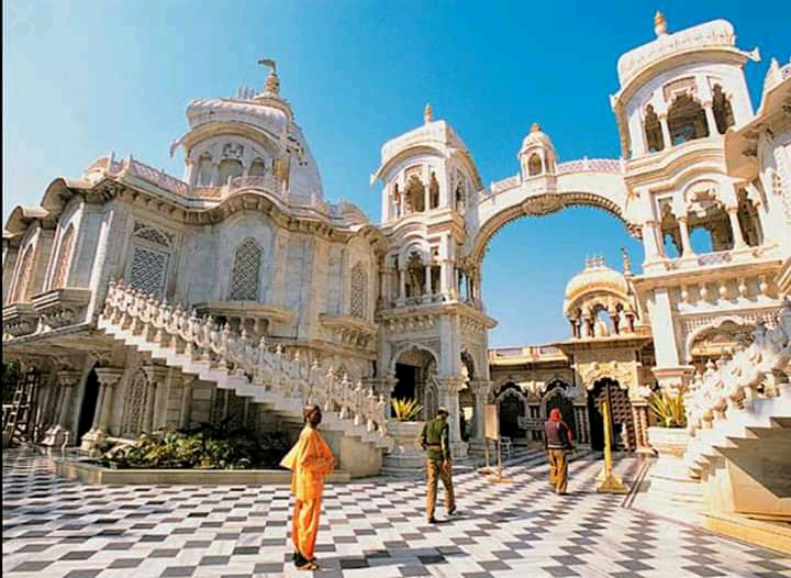 Shri Banke Bihari Temple - Photo 3