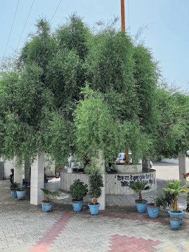 Gurudwara Haji Rattan - Photo 4