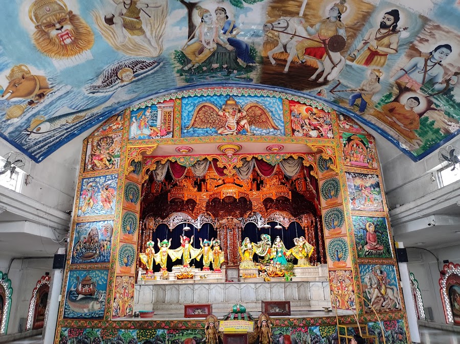 ISKCON Temple - Photo 3