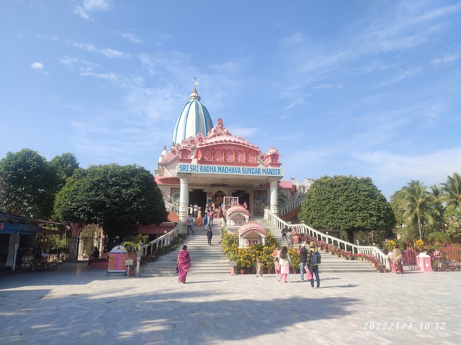 ISKCON Temple - Photo 2