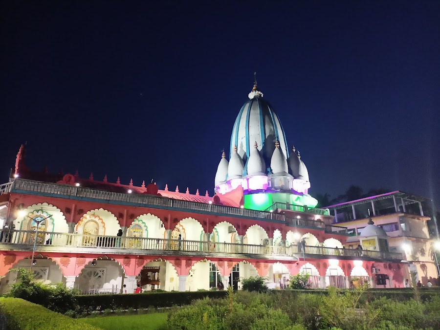ISKCON Temple - Photo 2