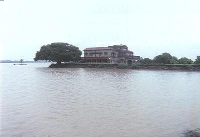 Bortalav Lake - Photo 2