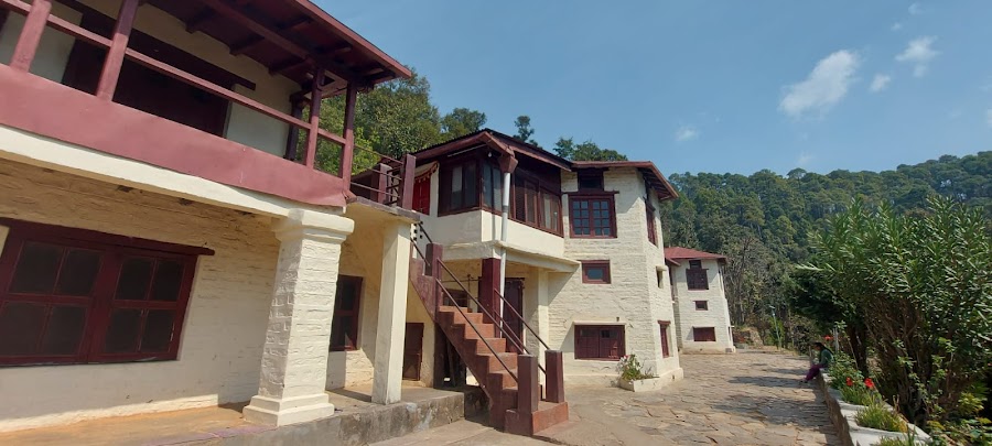 Lakshmi Ashram - Photo 4