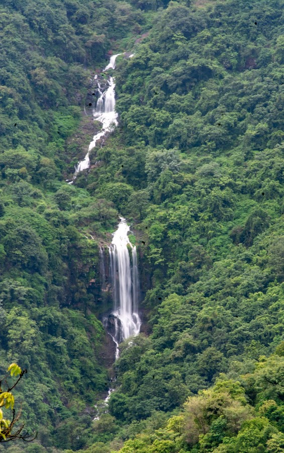 Bhilar Waterfall - Photo 2