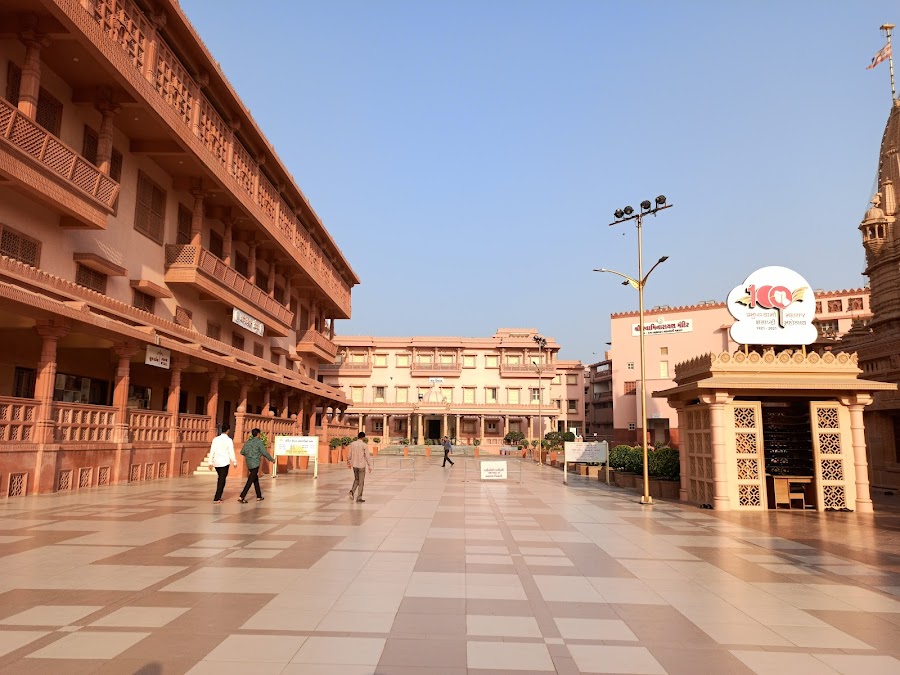 Shri Swaminarayan Temple - Photo 4