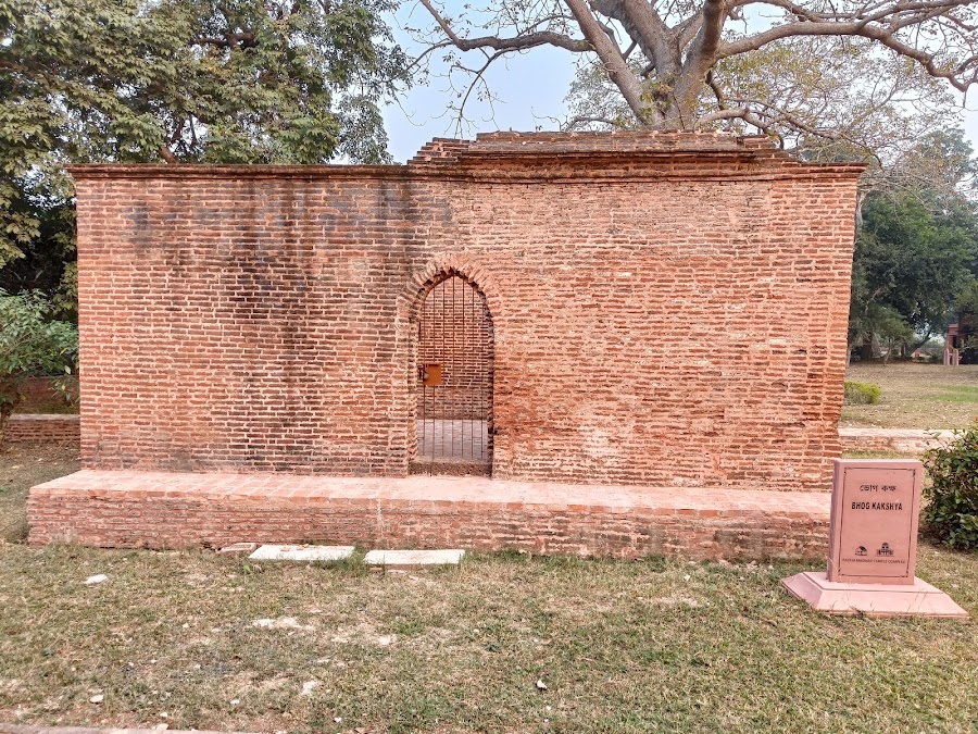 Radhamadhab Temple - Photo 2