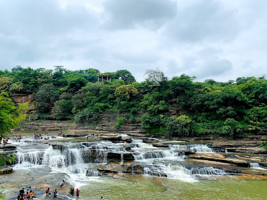 Lakhaniya Dari Waterfall - Photo 2