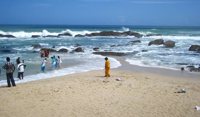 Kanyakumari Beach - Photo 4