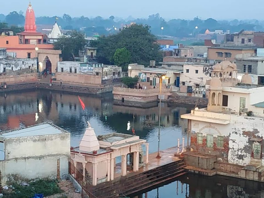 Radha Kund - Photo 3