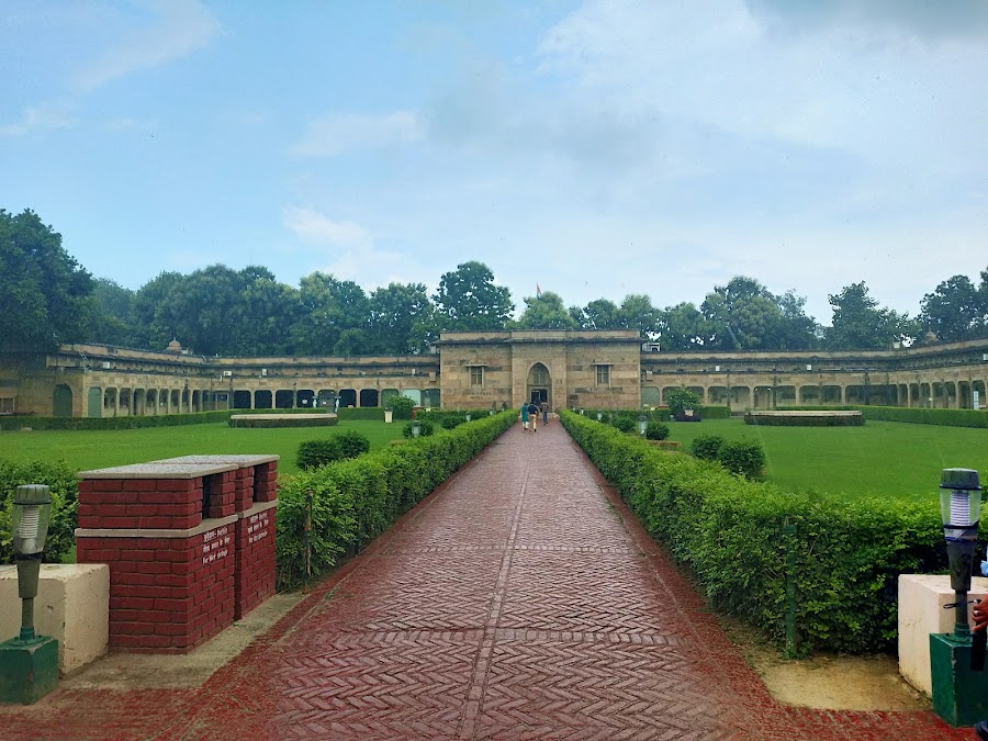 Sarnath Museum - Photo 2