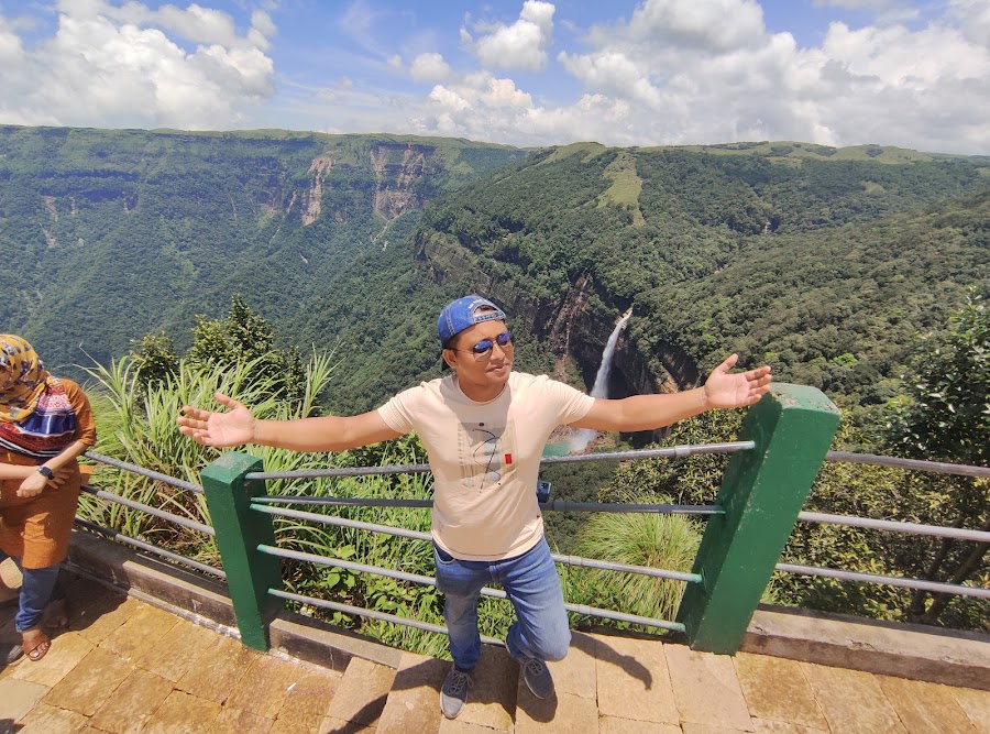 Nohkalikai Falls - Photo 3