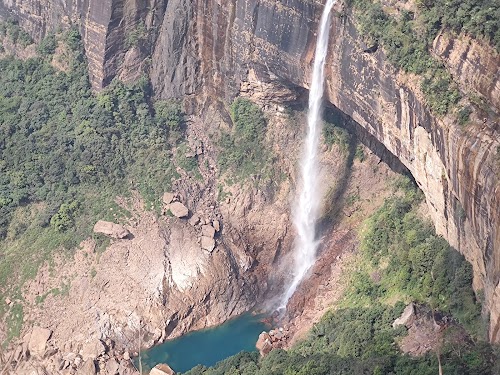 Nohkalikai Falls
