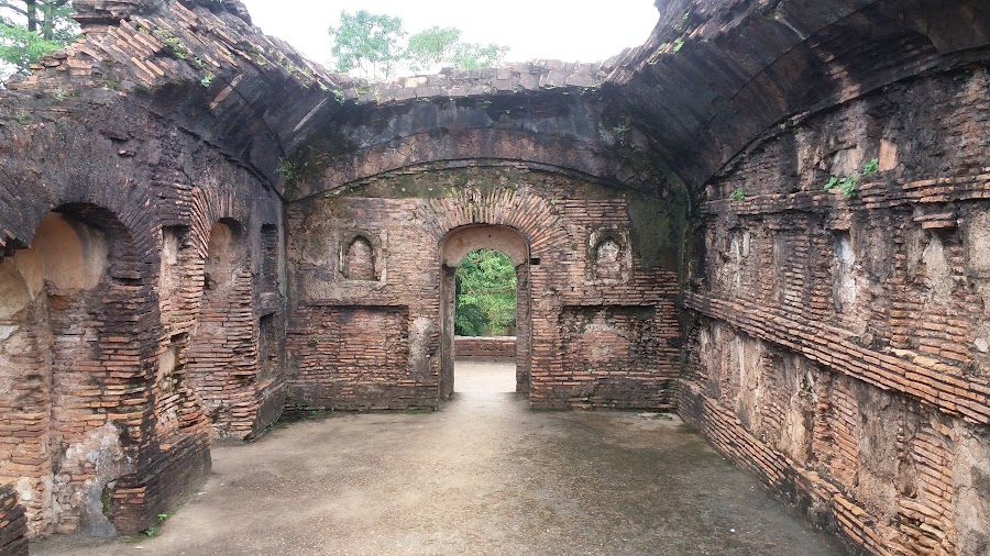 Talatal Ghar - Photo 2