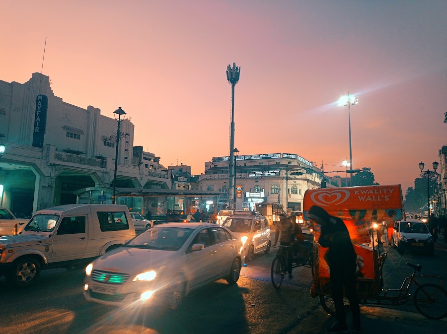 Hazratganj - Photo 2