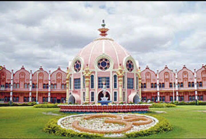 Prasanthi Nilayam - Photo 3